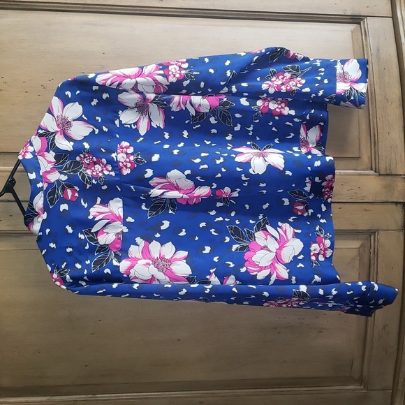 Express Cropped Floral Long Sleeve Button Down Blouse Size XL - Picture 4 of 7